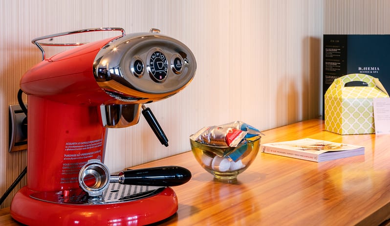 BOHEMIA SUITES - CORNER JUNIOR SUITE EXPRESSO MACHINE